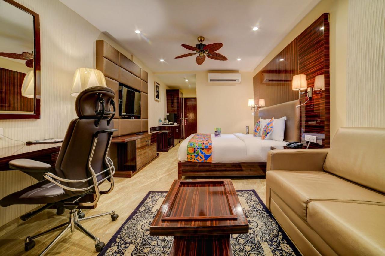 Fabhotel Prime Sarala Crown With Pool - Nr Calangute Beach Εξωτερικό φωτογραφία